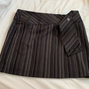 Le chateaux mini skirt